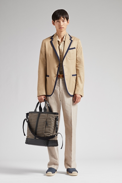 مجموعة Tod’s الرجالية لربيع وصيف 2020... تصاميم خفيفة بجودة عالية